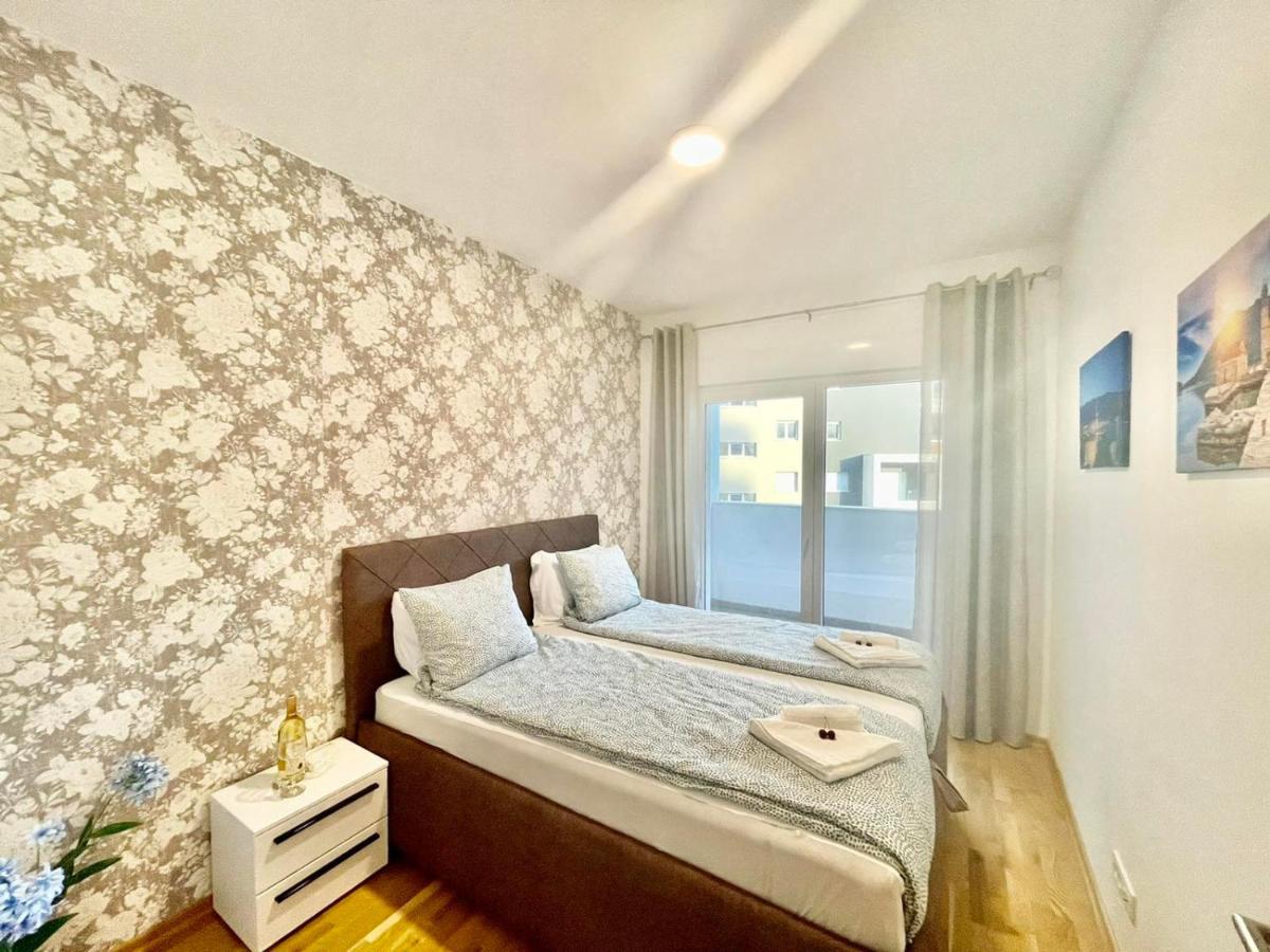 Olive Square Apartment Budva Exterior photo